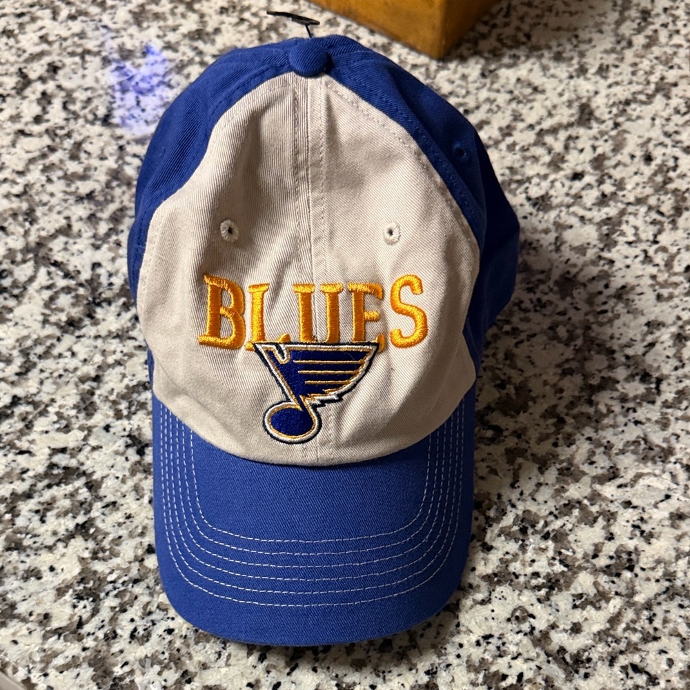 St Louis Blues Adjustable baseball hat, NWT